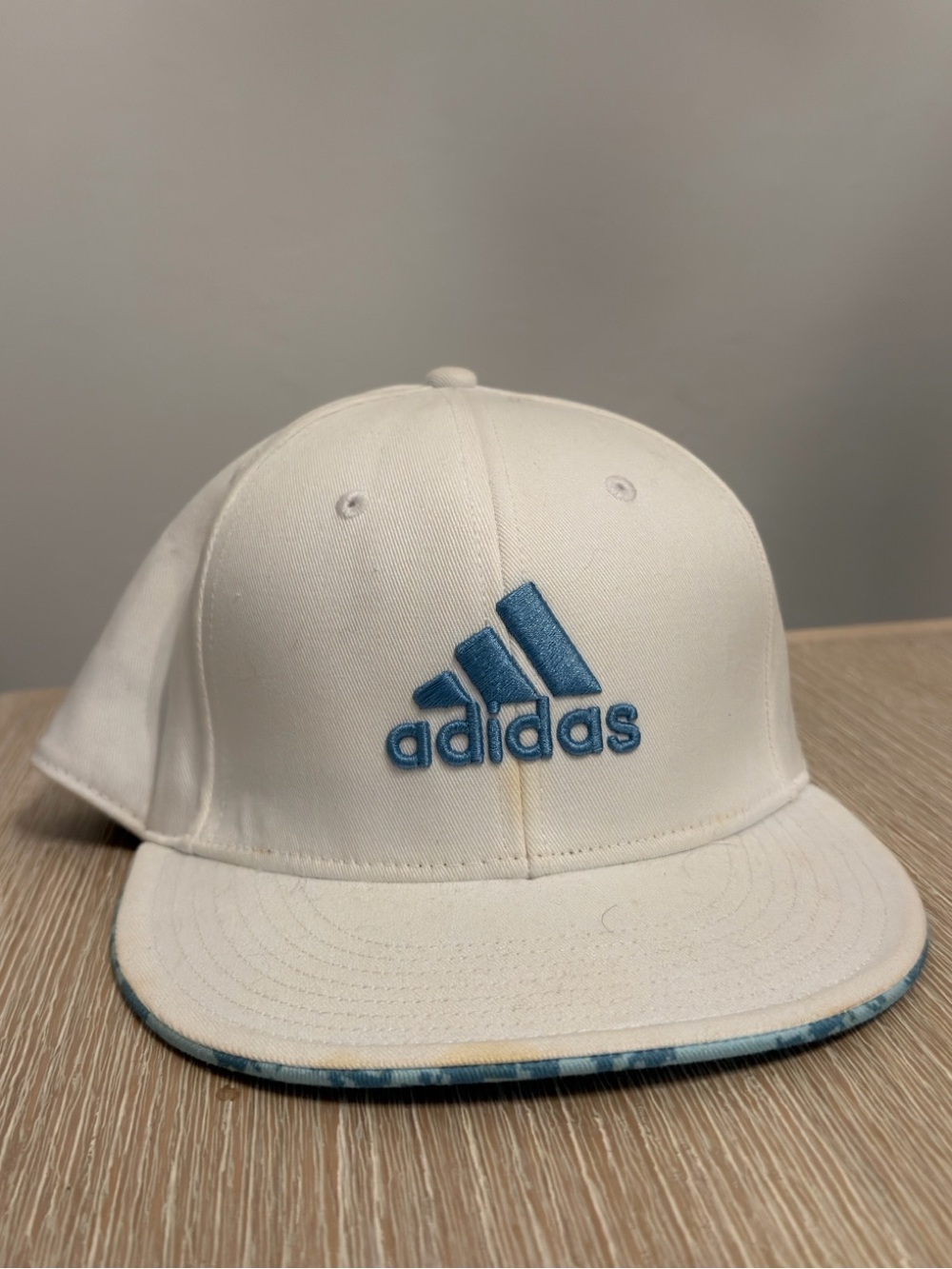 Adidas White Blue Logo Fitted Baseball Hat Cap One Size Fits Most